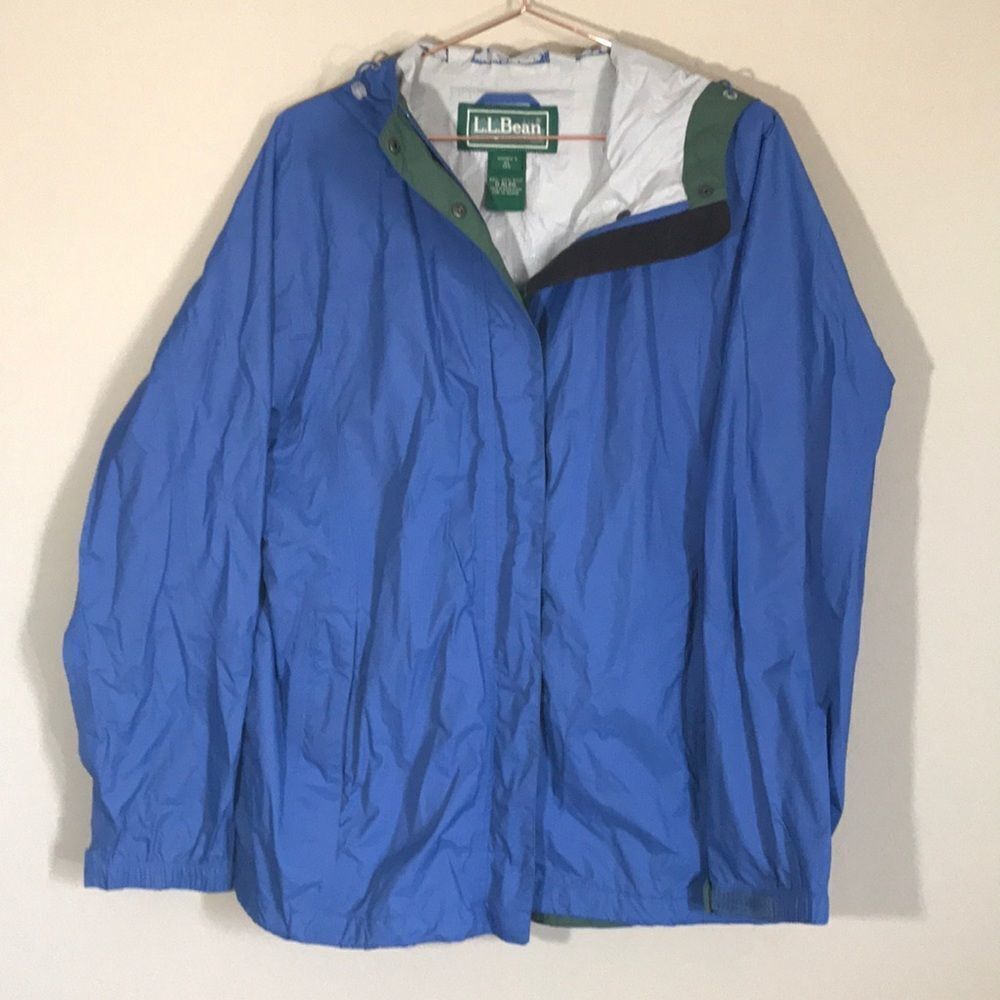 L.L Bean women’s windbreaker‎